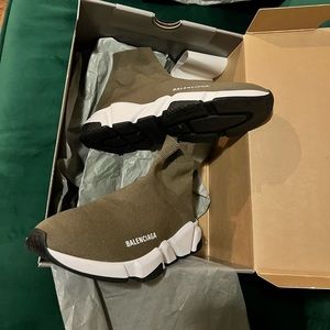 Khaki balenciaga sneakers size 41